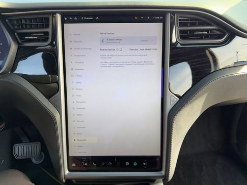 Used 2018 Tesla Model X 75D image 34