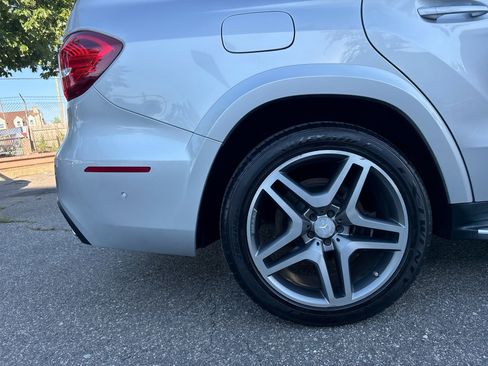 Used 2017 Mercedes-Benz GLS 550 4MATIC image 30