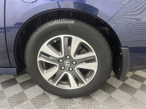 Used 2015 Honda Odyssey Touring image 18