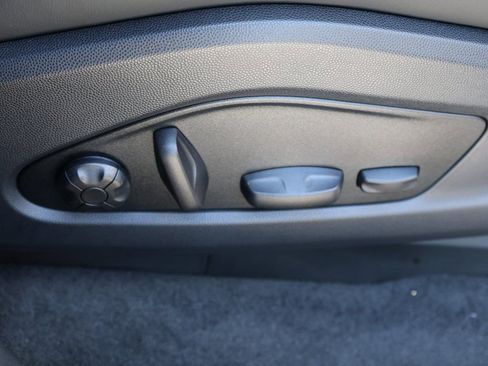 Used 2025 Porsche Macan Turbo Electric image 25