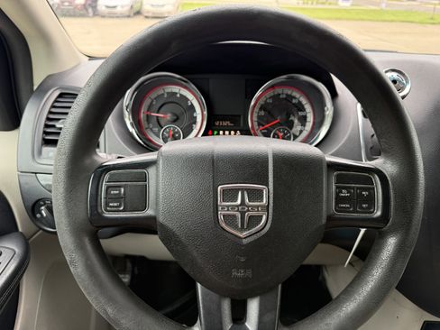 Used 2017 Dodge Grand Caravan SE w/ Power Window Group FWD image 14