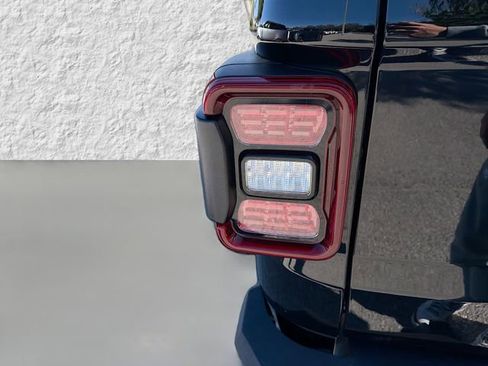 Used 2020 Jeep Gladiator Overland w/ Safety Group image 10