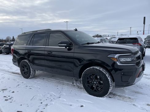 Used 2022 Ford Expedition Timberline image 2