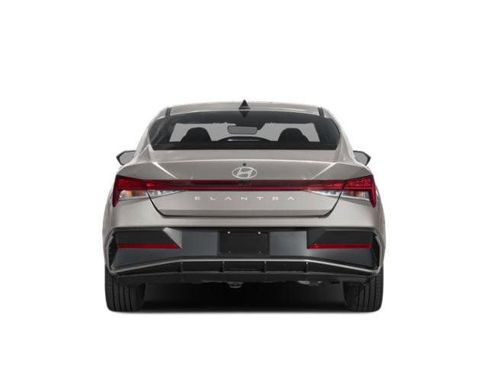 Used 2025 Hyundai Elantra SEL FWD image 8