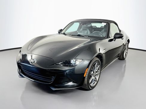 Used 2016 MAZDA MX-5 Miata Grand Touring RWD image 4