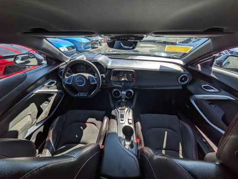 Used 2022 Chevrolet Camaro ZL1 RWD image 8