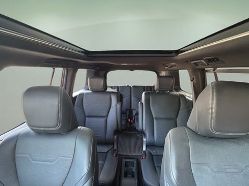 Used 2025 Lexus GX 550 w/ Accessory Package (2T) AWD/4WD image 9
