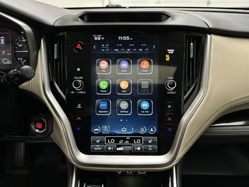 Used 2023 Subaru Outback Limited image 32