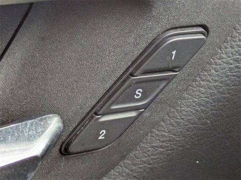 Used 2021 RAM 1500 Laramie w/ Off Road Group image 23