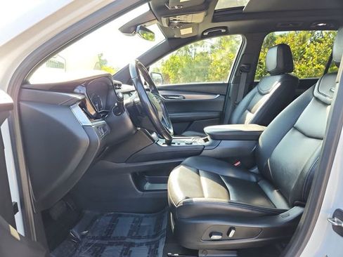 Certified 2023 Cadillac XT6 Luxury FWD image 18
