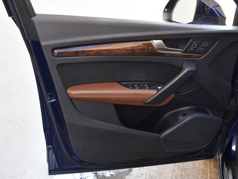 Used 2020 Audi Q5 2.0T Premium Plus w/ Premium Plus Package image 23