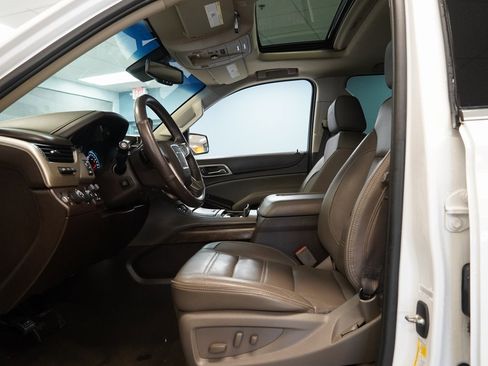 Used 2018 GMC Yukon Denali image 5
