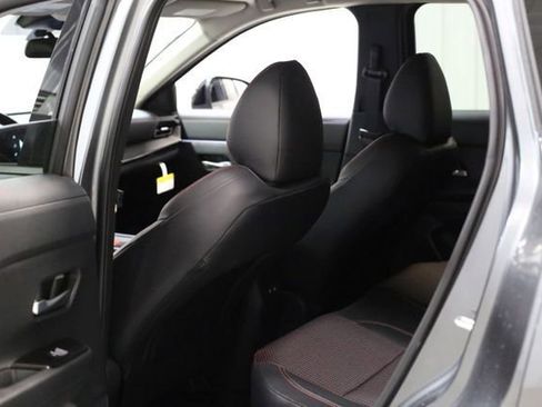 New 2026 Nissan Kicks SR image 16