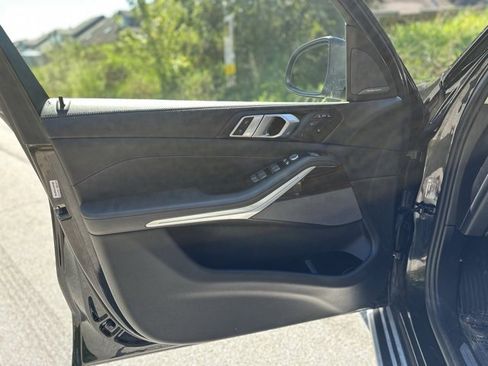 Used 2024 BMW X7 xDrive40i image 10