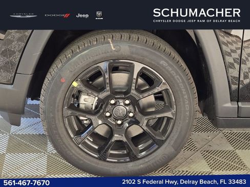 New 2026 Jeep Compass Latitude w/ Sun and Sound Group AWD/4WD image 5