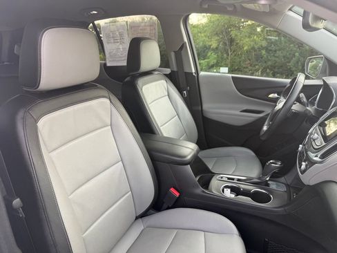 Used 2018 Chevrolet Equinox Premier FWD image 25