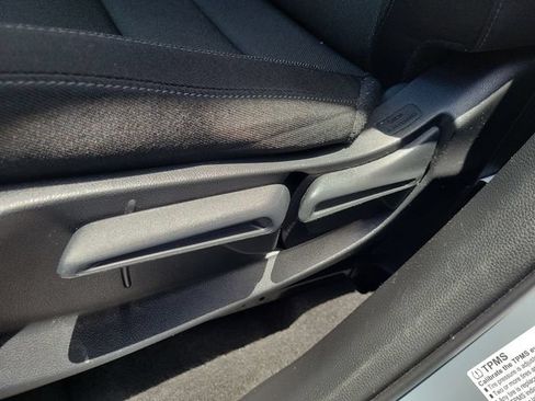 Used 2025 Honda CR-V LX image 10