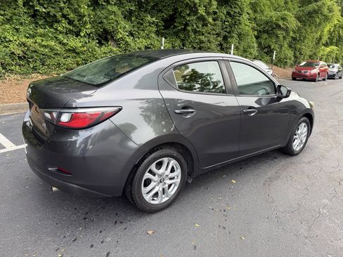 Used 2018 Toyota Yaris iA FWD image 5