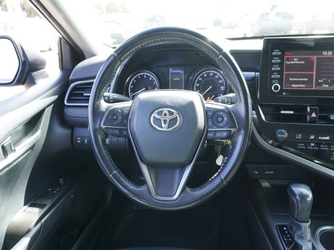 Used 2021 Toyota Camry SE FWD image 13
