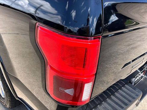 Used 2018 Ford F150 Lariat RWD image 29