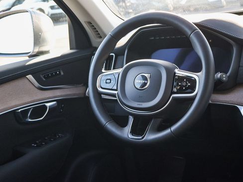 Used 2026 Volvo XC90 B5 Core w/ Protection Package Premier AWD/4WD image 26