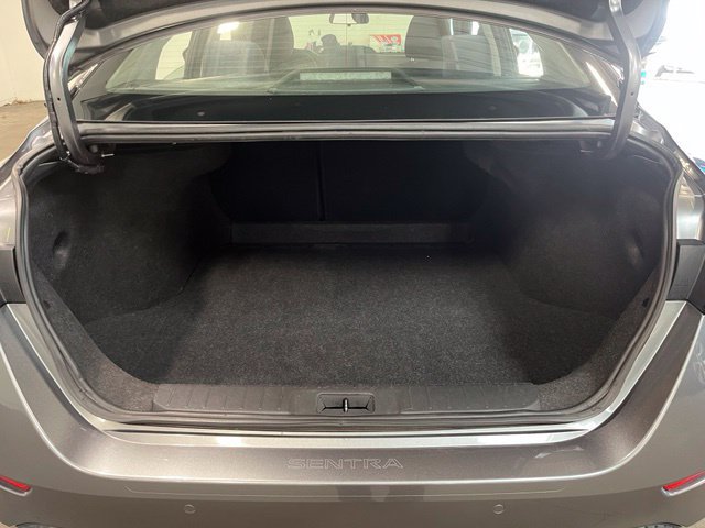 Used 2024 Nissan Sentra SV FWD image 17