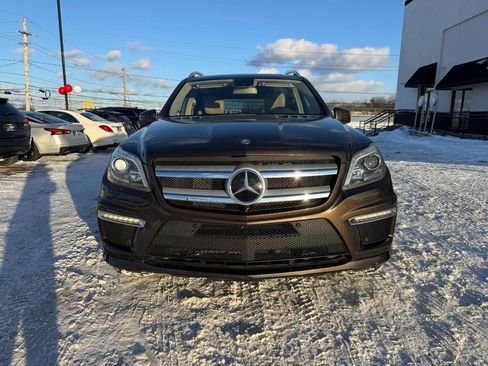 Used 2016 Mercedes-Benz GL 550 GL 550 4MATIC Sport Utility 4D image 4