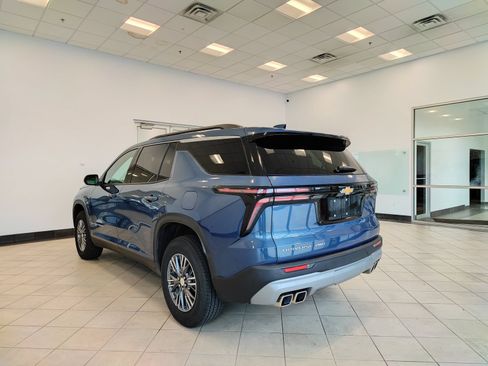 Used 2026 Chevrolet Traverse LT AWD/4WD image 5