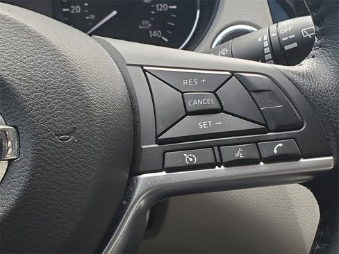 Certified 2022 Nissan Rogue Sport SV image 22