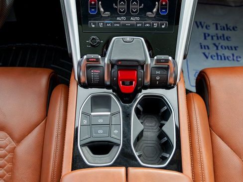Used 2019 Lamborghini Urus Base image 49