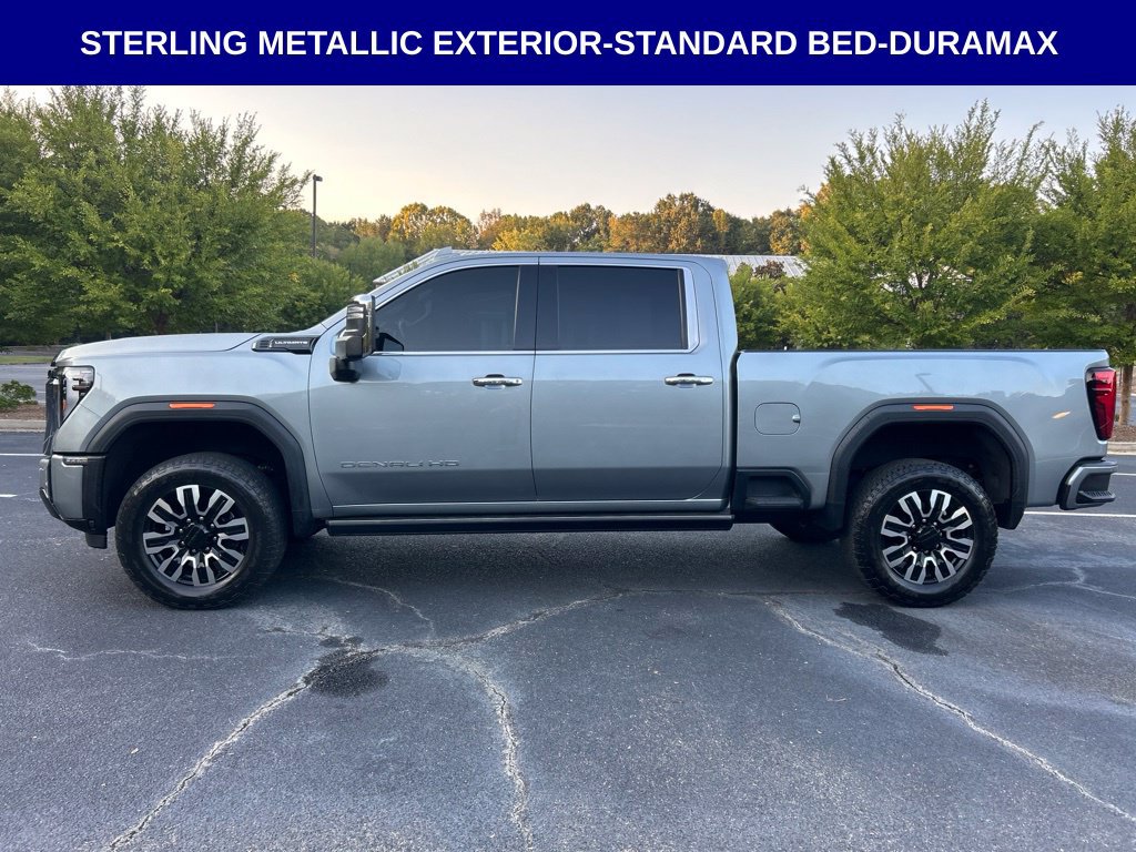 Used 2024 GMC Sierra 3500 Denali Ultimate AWD/4WD image 12