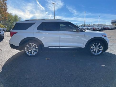 Used 2022 Ford Explorer Platinum w/ Equipment Group 601A image 6