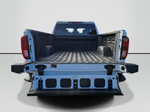 Used 2022 GMC Sierra 1500 SLE w/ X31 Off-Road Package AWD/4WD image 17