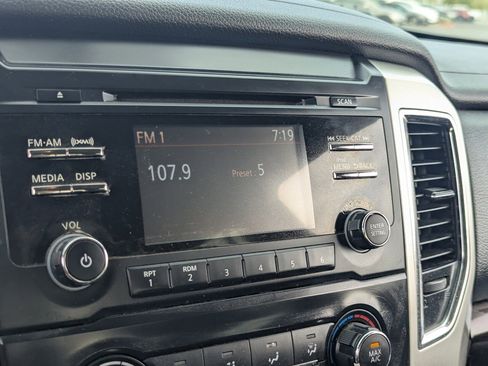 Used 2018 Nissan Titan SV image 24