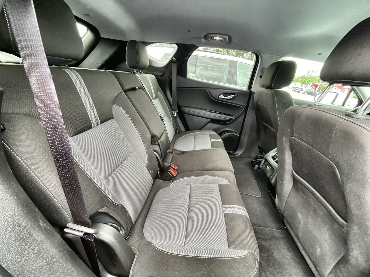 Used 2025 Chevrolet Blazer LT FWD image 26