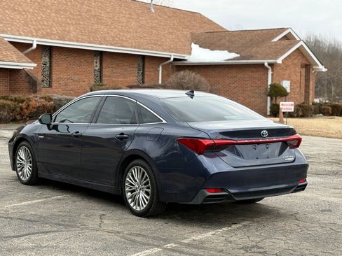 Used 2019 Toyota Avalon Limited image 6
