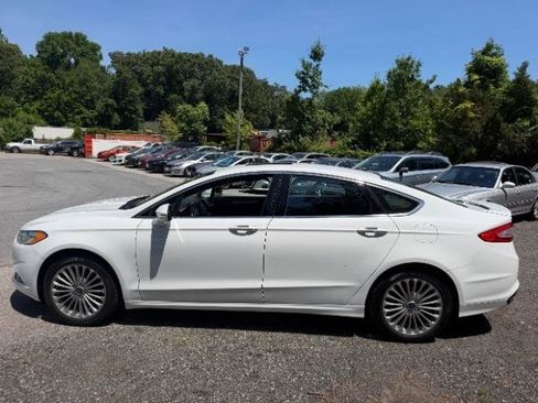 Used 2016 Ford Fusion Titanium FWD image 2