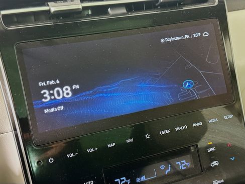 Certified 2023 Hyundai Tucson Limited w/ Cargo Package image 15