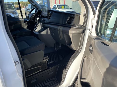 Used 2022 Ford Transit 350 XLT image 24