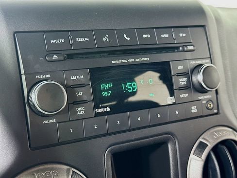 Used 2016 Jeep Wrangler Unlimited Sport w/ Connectivity Group AWD/4WD image 22