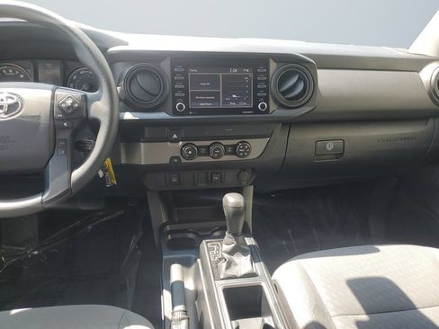 Used 2020 Toyota Tacoma SR w/ SR Convenience Package RWD image 11