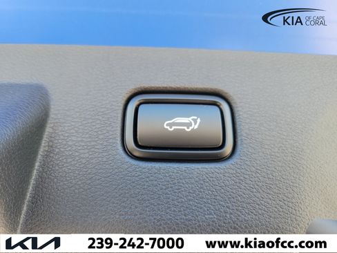 New 2026 Kia Sportage EX w/ EX Panorama Roof Package FWD image 11