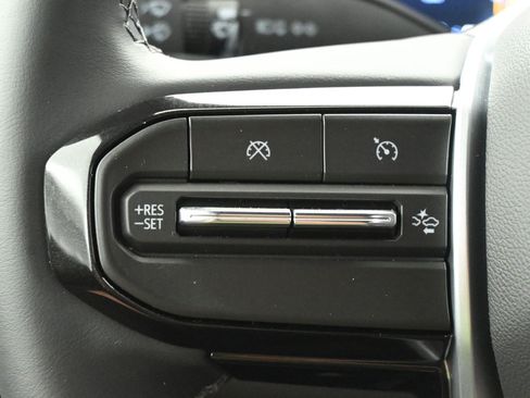 Used 2026 Chevrolet Colorado LT w/ Advanced Trailering Package AWD/4WD image 17