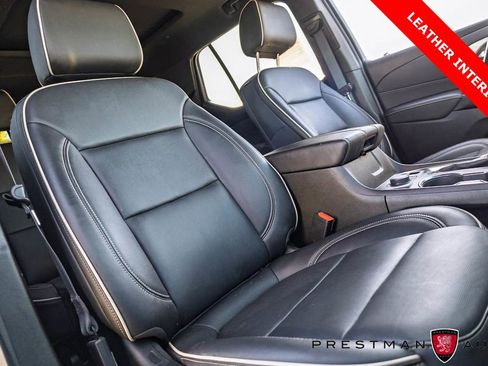 Used 2023 Chevrolet Traverse Premier AWD/4WD image 4