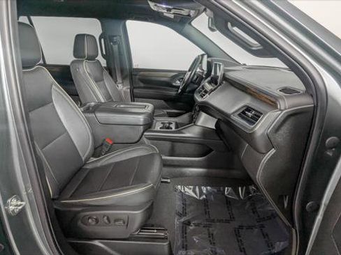Used 2023 Chevrolet Suburban Premier RWD image 26