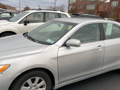 Used 2007 Toyota Camry LE image 6