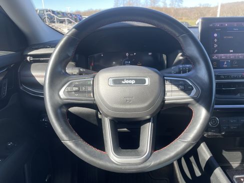 Used 2022 Jeep Compass Trailhawk w/ Trailhawk Elite Group AWD/4WD image 14