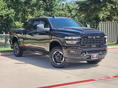 Used 2026 RAM 2500 Limited AWD/4WD image 2