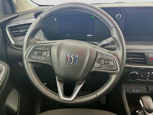 Used 2025 Buick Encore GX Preferred AWD/4WD image 18