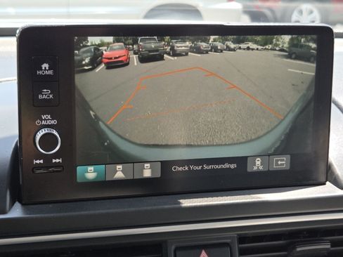 Certified 2023 Honda Pilot Touring image 14